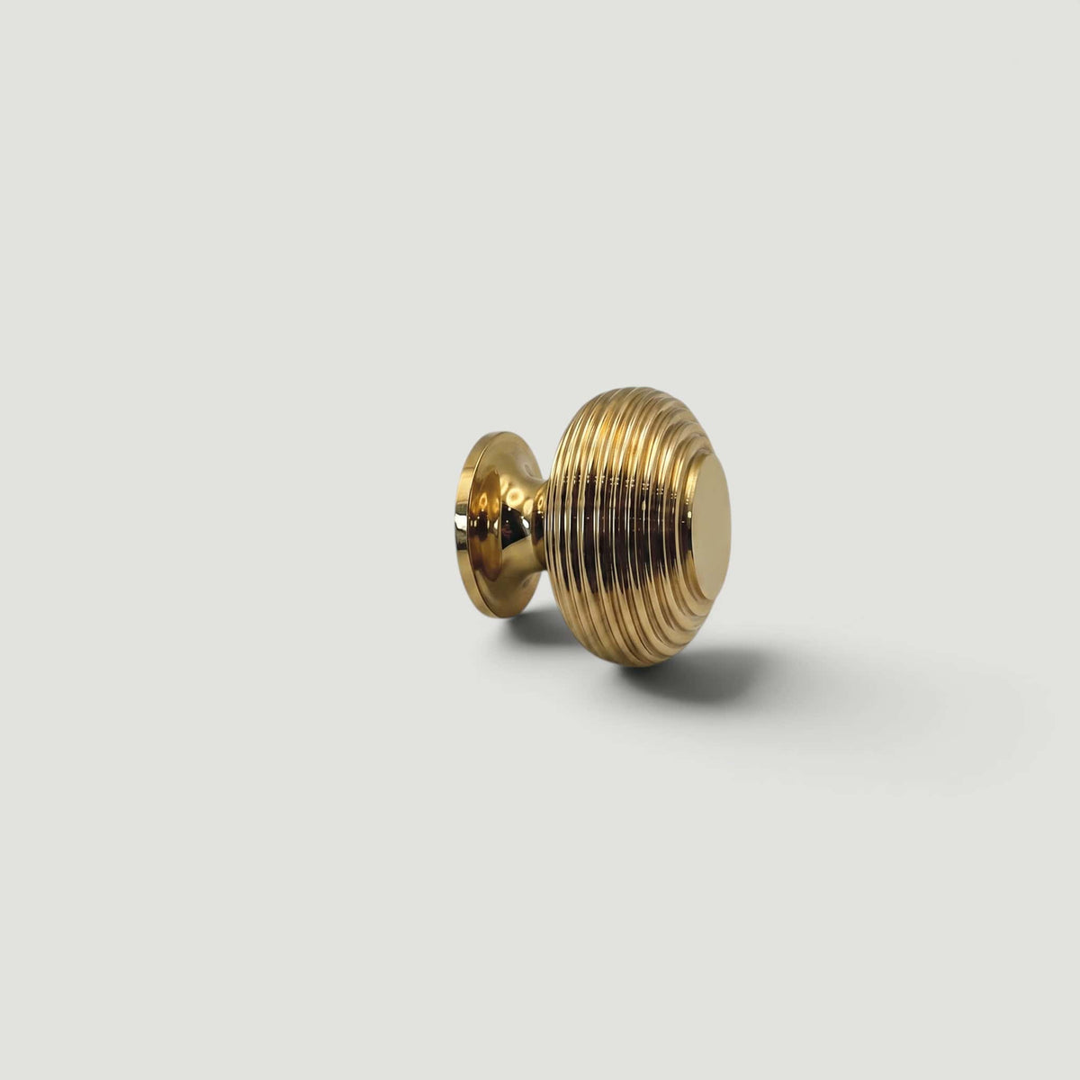 Beehive Cupboard Knob 40mm – Bronze