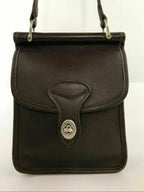 15mm Oval Twist and Turn Clasp - (Pack of 1)