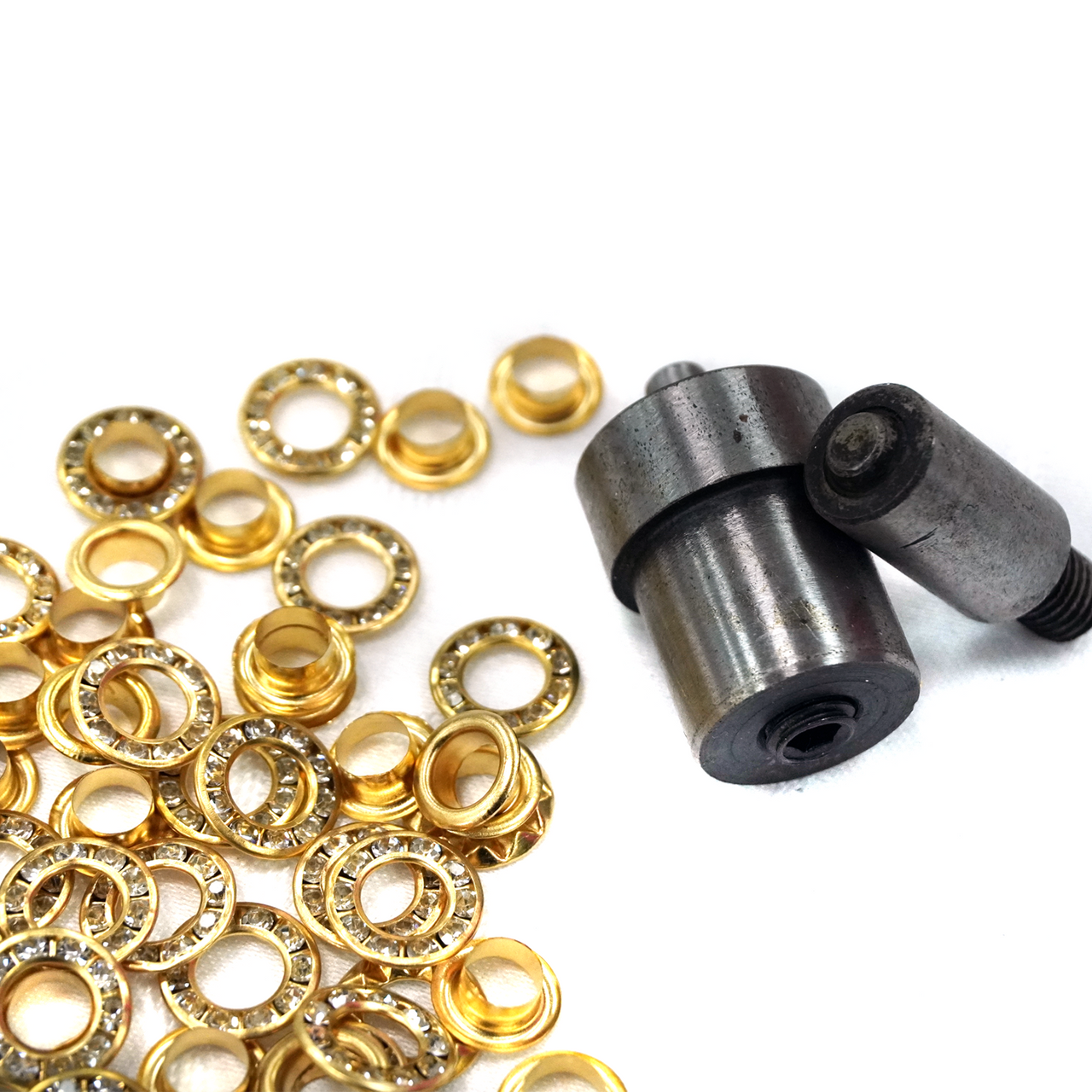 6mm Diamante Eyelet Bundle