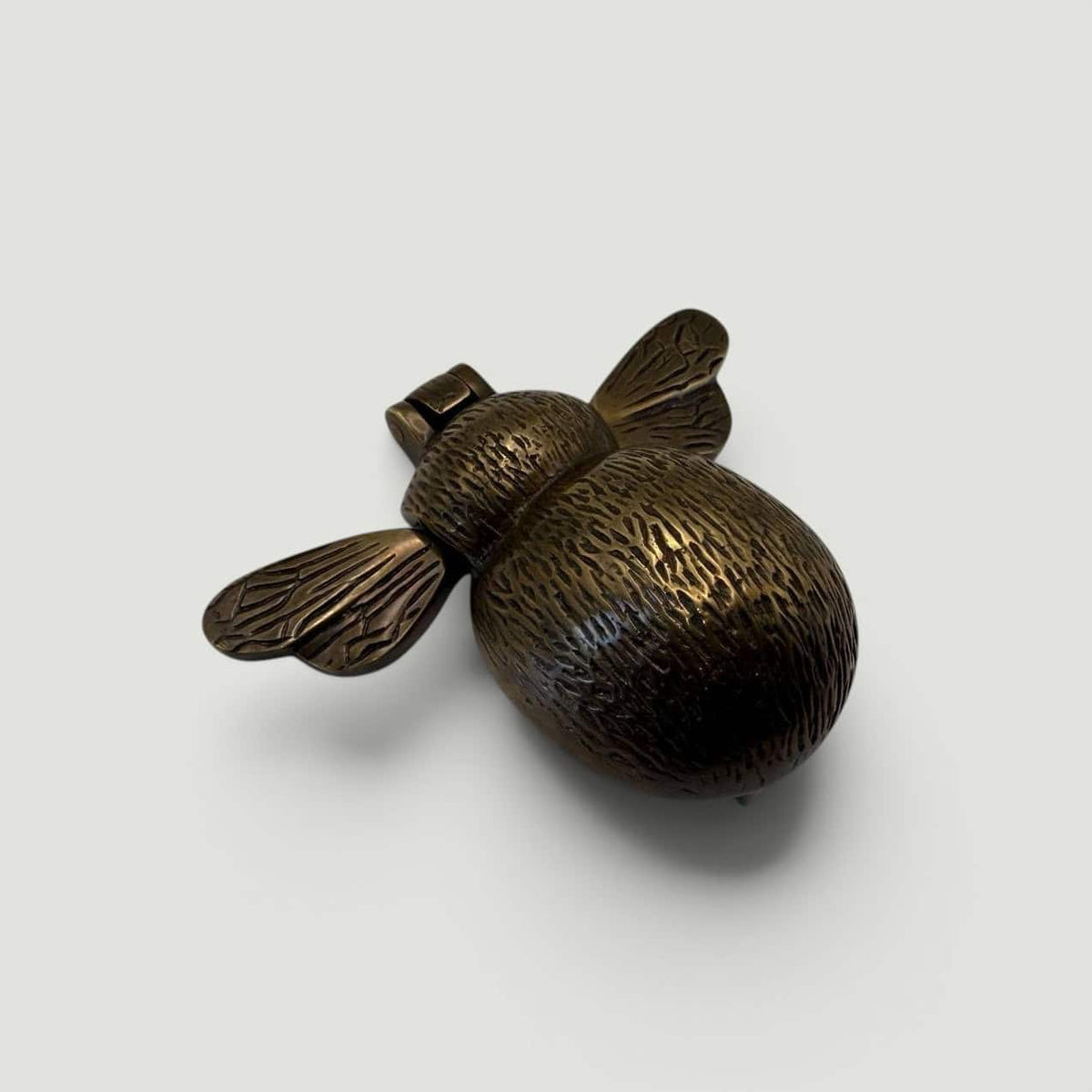 Bumble Bee Knocker – Aged Brass