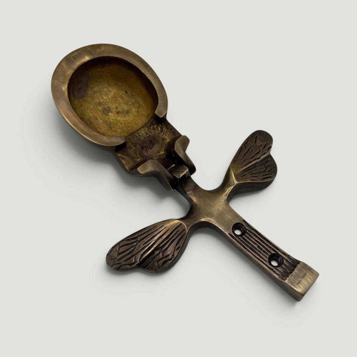 Bumble Bee Knocker – Aged Brass