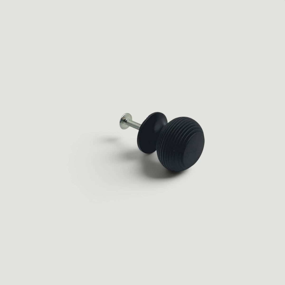 Beehive Cupboard Knob 30mm – Black