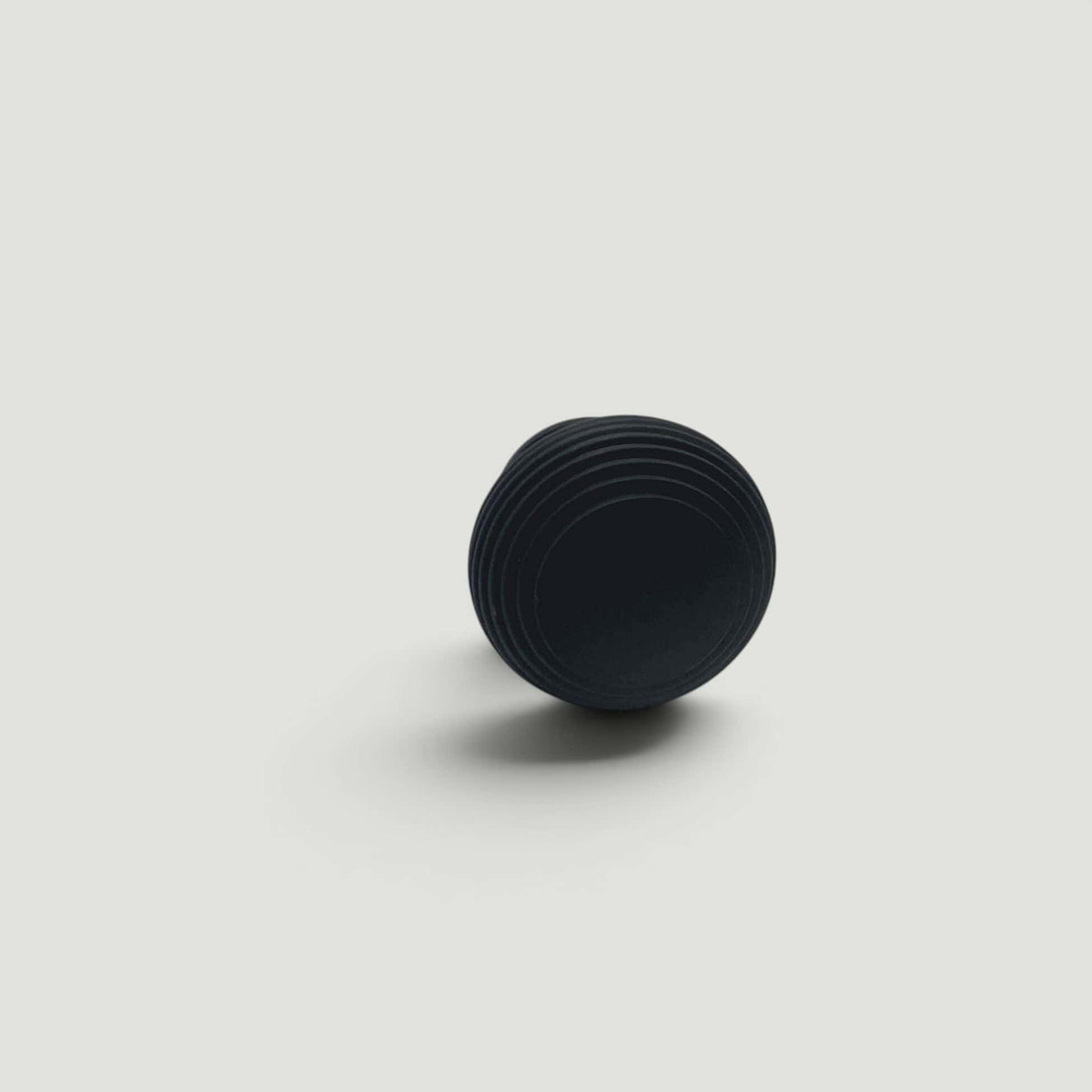 Beehive Cupboard Knob 40mm – Black
