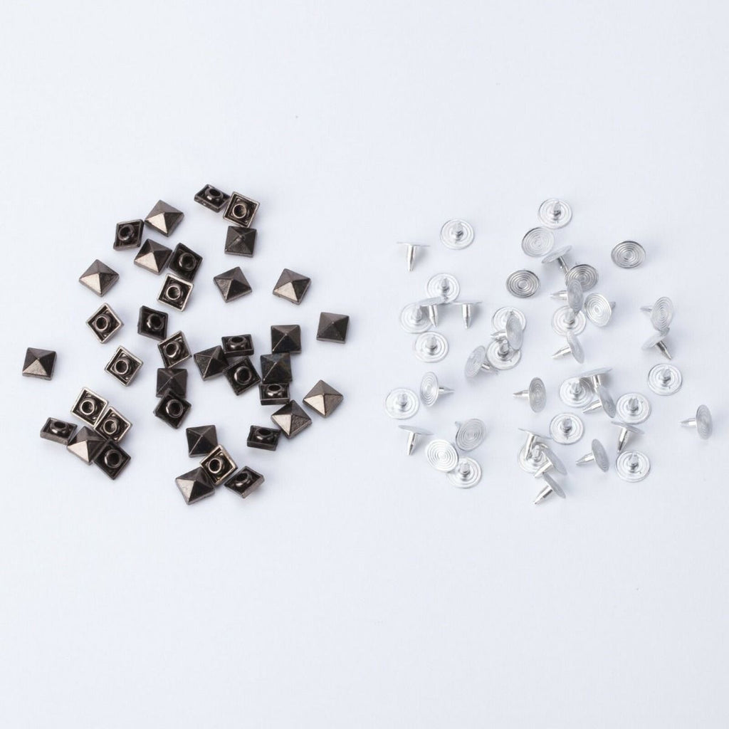 Low-Cone Pyramids with Pins (Pack of 100)